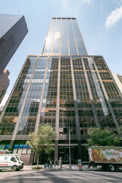 800 Third Avenue - New York Offices