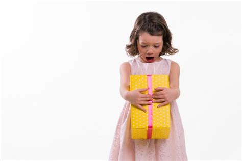 10 Cute Gift Ideas for Small Girls Under 10 Years