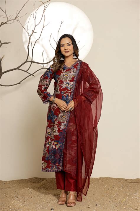 Red Cotton Floral Printed Embroidered Ethnic Set With Dupatta – Kaftanize