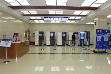 让老年人“说走就走”！哈尔滨市公安局出入境办证12项便民措施下月实行_腾讯新闻