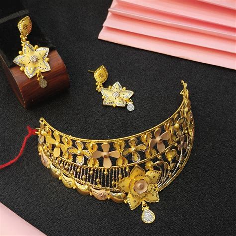 Navkar Jewellers Forming Gold Chokar Necklace Set – JewelEMarket