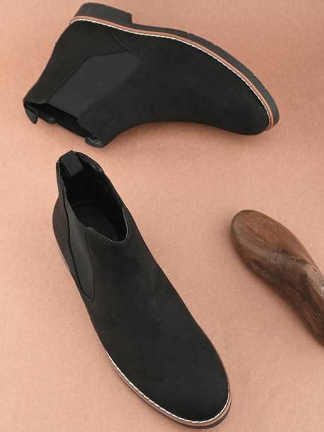 Black Chelsea Boots - Buy Black Chelsea Boots online at Best Prices in ...