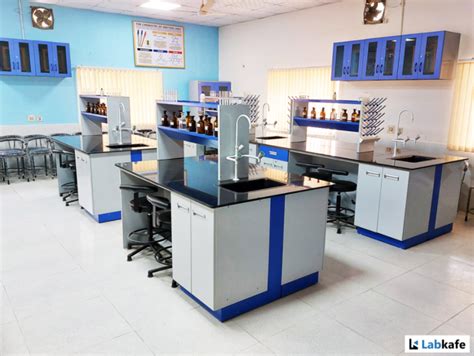 Science Lab Equipment 的图像结果