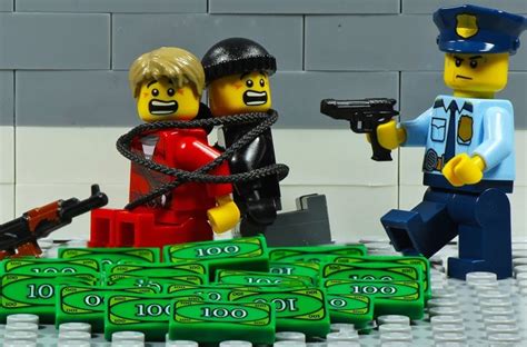 LEGO Bank Robbery 的图像结果