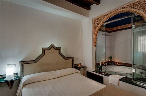 APARTAMENTOS MURALLA ZIRI (Granada) - Apartment Reviews & Photos ...