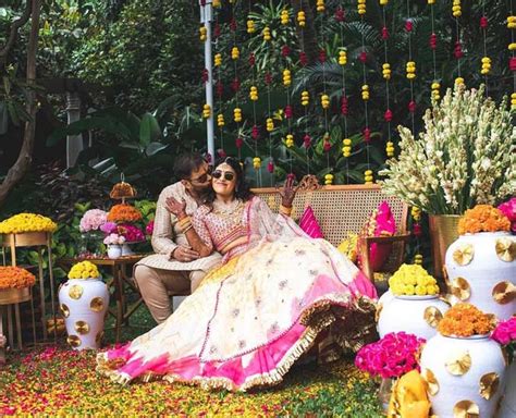 Get Creative With These Mehendi Seating Ideas On Your Function | Herzindagi