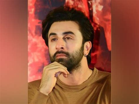 Ranbir Kapoor at Wankhede to cheer for Team India, wishes luck to 'Men ...