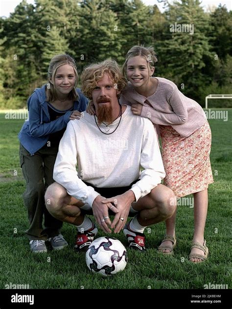Mary-Kate Olsen, Alexi Salas & Ashley Olsen Film Switching Goals (1999 ...