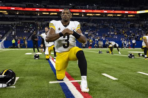 Steelers' Russell Wilson Finally Practices in Full, But Will He Be ...