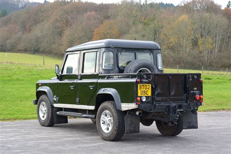 Land Rover Defender 110 TD5 Double Cab pick-up - Country Classic Cars