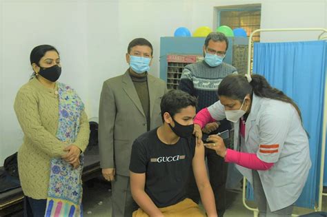 JNMC kick-starts Covid jabs for children - AMU Live | News & Views from AMU
