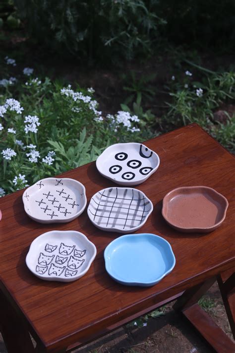 Order Serving Dessert Plates Online at Reasonable Price – WeavingHomes