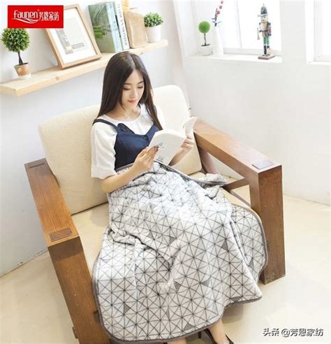 出裙子塞什么礼物最新素材