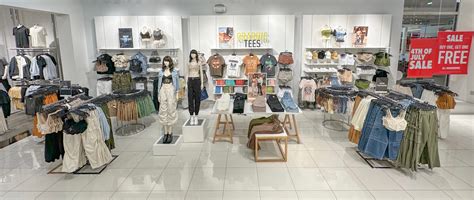 Forever 21 Store Forever 21 Auch In Österreich Mit Millionenschulden