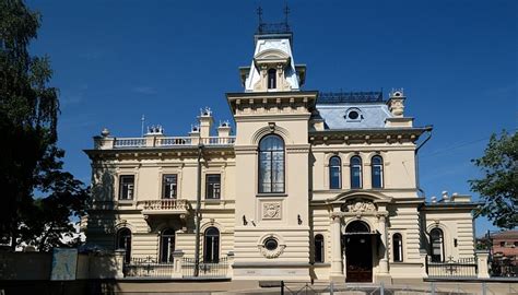 STATE MUSEUM OF FINE ARTS OF THE REPUBLIC OF TATARSTAN - All You Need ...