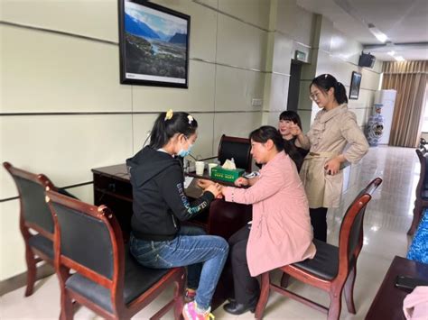 西藏邮政林芝市分公司开展“工会送健康 关爱在身边”活动 - 中国邮政集团工会
