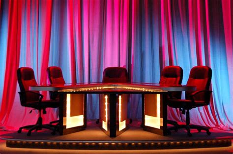 Interview Room Table 的图像结果