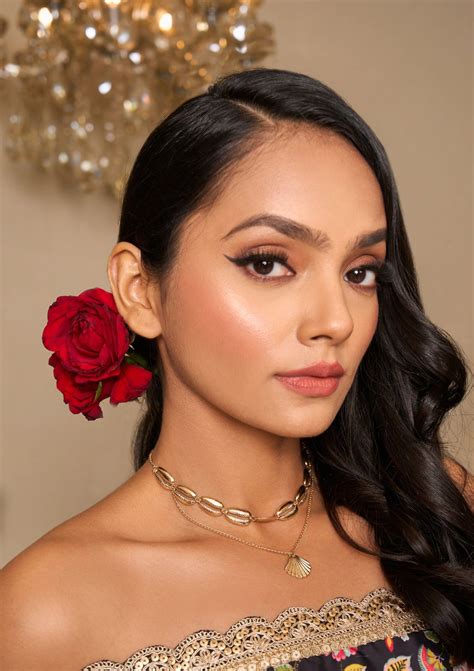 Ocean Kiss Choker Necklace – ByTheBay India
