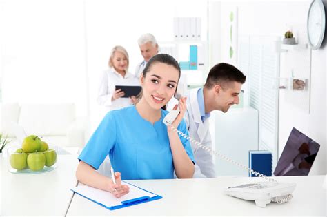 How to Become a Medical Administrative Assistant