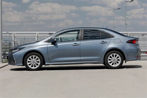 Toyota Corolla Active Blue – Hertz Lease