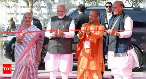 Pm Modi: World slowing, but India on ‘path of speed & scale’: PM Modi ...