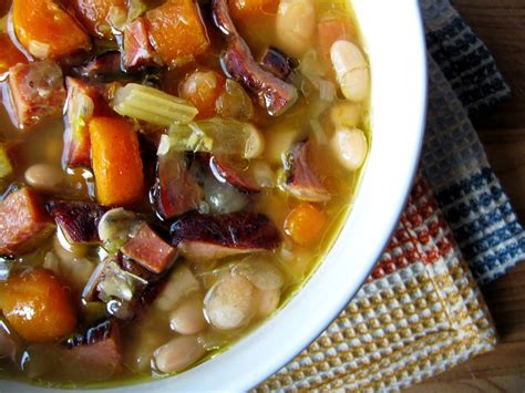 Chena Girl Cooks: old-fashioned navy bean & ham soup