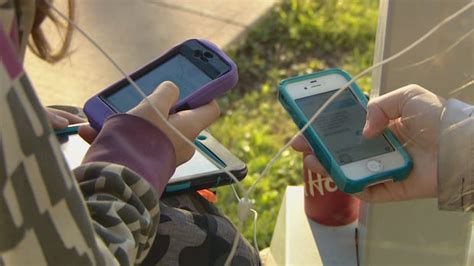 What worked and what didn't with a cellphone ban at a Kentucky school