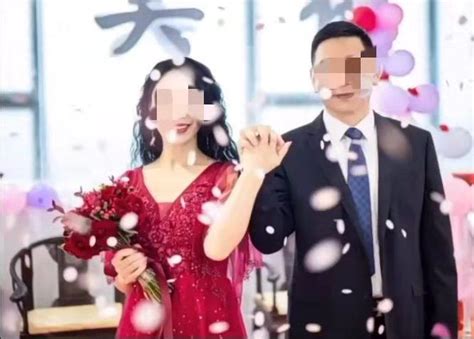 江西南昌：金银银婚夫妻重温幸福浪漫_腾讯新闻