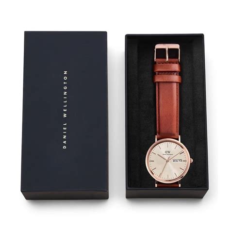 Classic Extension Champagne Round Dial Analogue Men Watch - DW00100829 ...