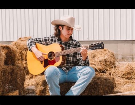 Michael Corleto acoustic solo at Splash , Splash Bar & Grill on ...