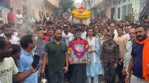 Kedarnath Helicopter Crash: Pilot's Last Rites Held In Jaipur, Wife ...