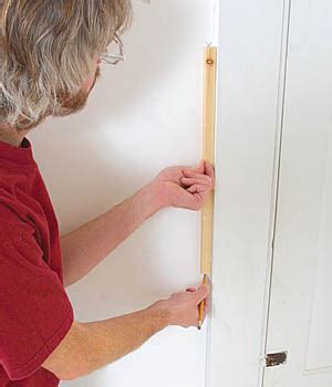 Using a Water Level for Foundation Work 的图像结果