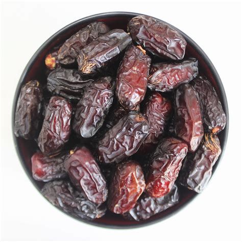Buy anuts Seedless Safawi Dates 500g Safawi Seedless, Saudi Arabian ...