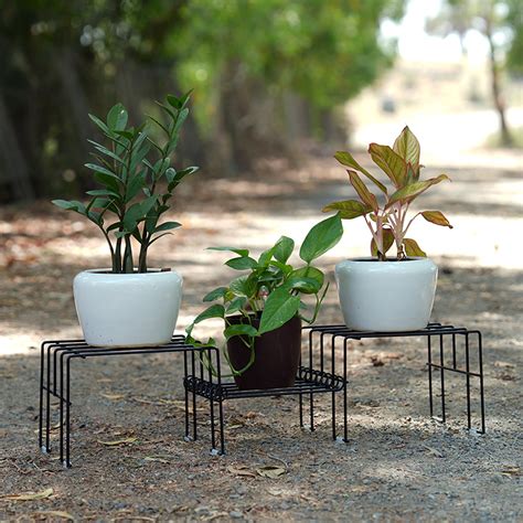 Black Moso plant stand for 3 pots – Meshable