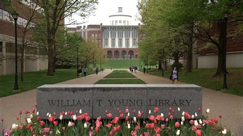 La bibliothèque du William T. Young est mon endroit préféré pour ...