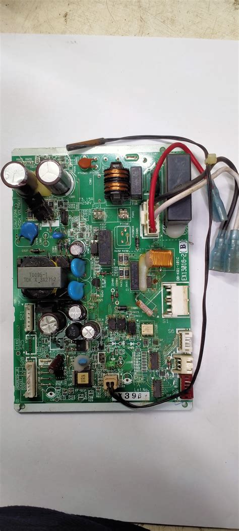 1 Ton Hitachi Split Air Conditioner - Daikin Inverter Indoor Pcb ...