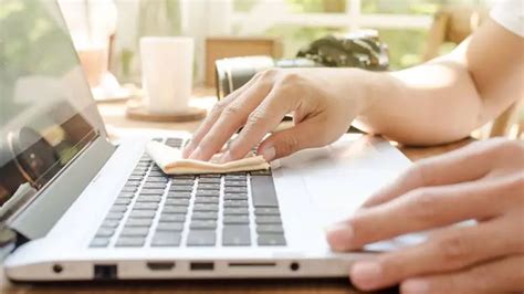 Clearing Computer 的图像结果