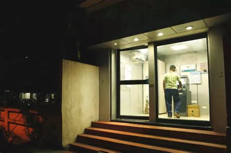 Here's Why 32 Lakh Debit Cards Are Being Replaced After India's Biggest ...