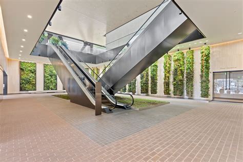 One Maritime Plaza - Building