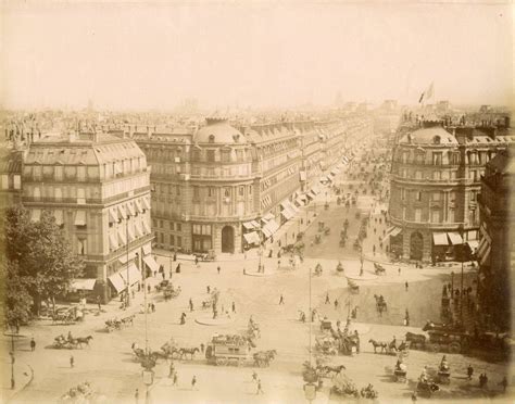 Paris 1885, beau panorama de la place et de l