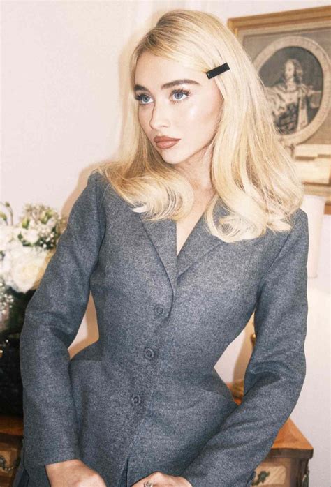 Sabrina Carpenter Looks Unrecognizable Without Her Curtain Bangs