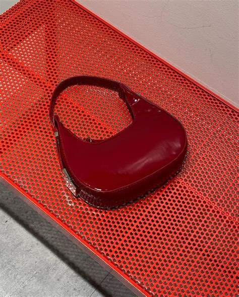 Half Moon Leather Bag – FOGSTORES