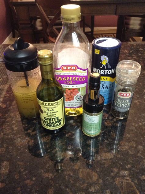 Oil And Balsamic Vinegar Dressing Ratio at Norma Plouffe blog