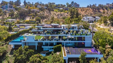 How big is Kobe Bryant's mansion? Finding out more