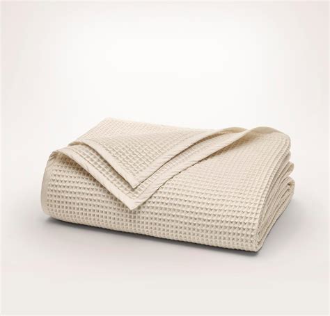 Amazon.com: BOLL & BRANCH Waffle Bed Blanket – Luxurious 100% Organic ...