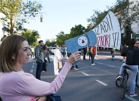 Novi Sad: Građani organizovali blokade 30 raskrsnica, traže izbore za ...