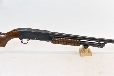 Ithaca Model 37 Featherlight Shotgun - Landsborough Auctions