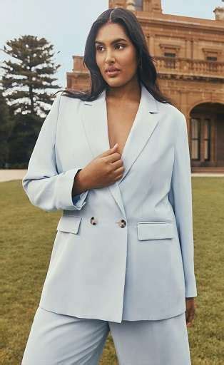 Because You Go, Girl! Flaunt Every Curve with the Forever New Curve ...