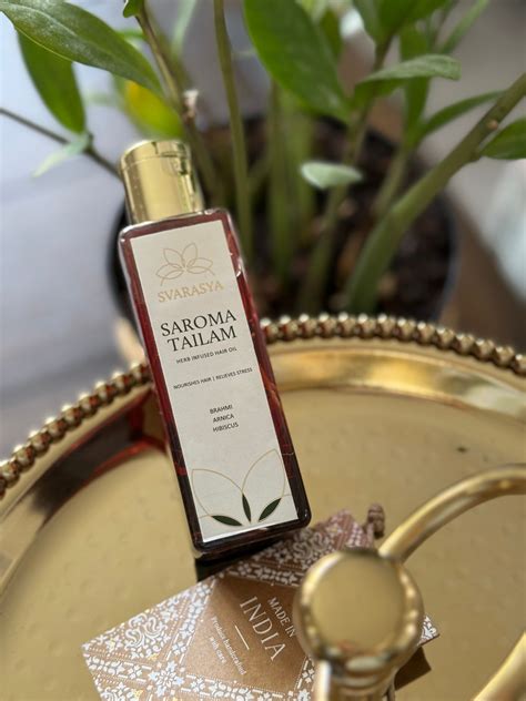 BEDTIME HAIRCARE RITUAL WITH SAROMA TAILAM – SVARASYA