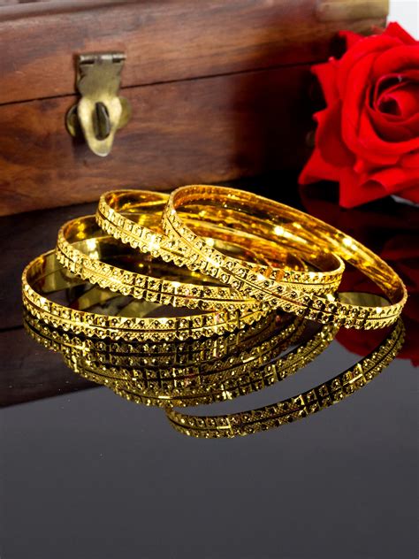 Set of 4 Gold Plated Minimal Bangles – PRIVIU